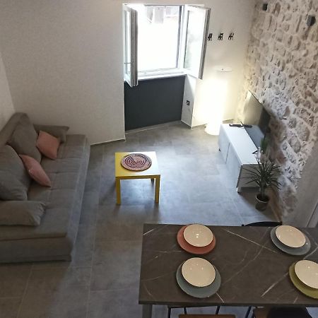 Grannyanny Apartment Sibenik Ngoại thất bức ảnh